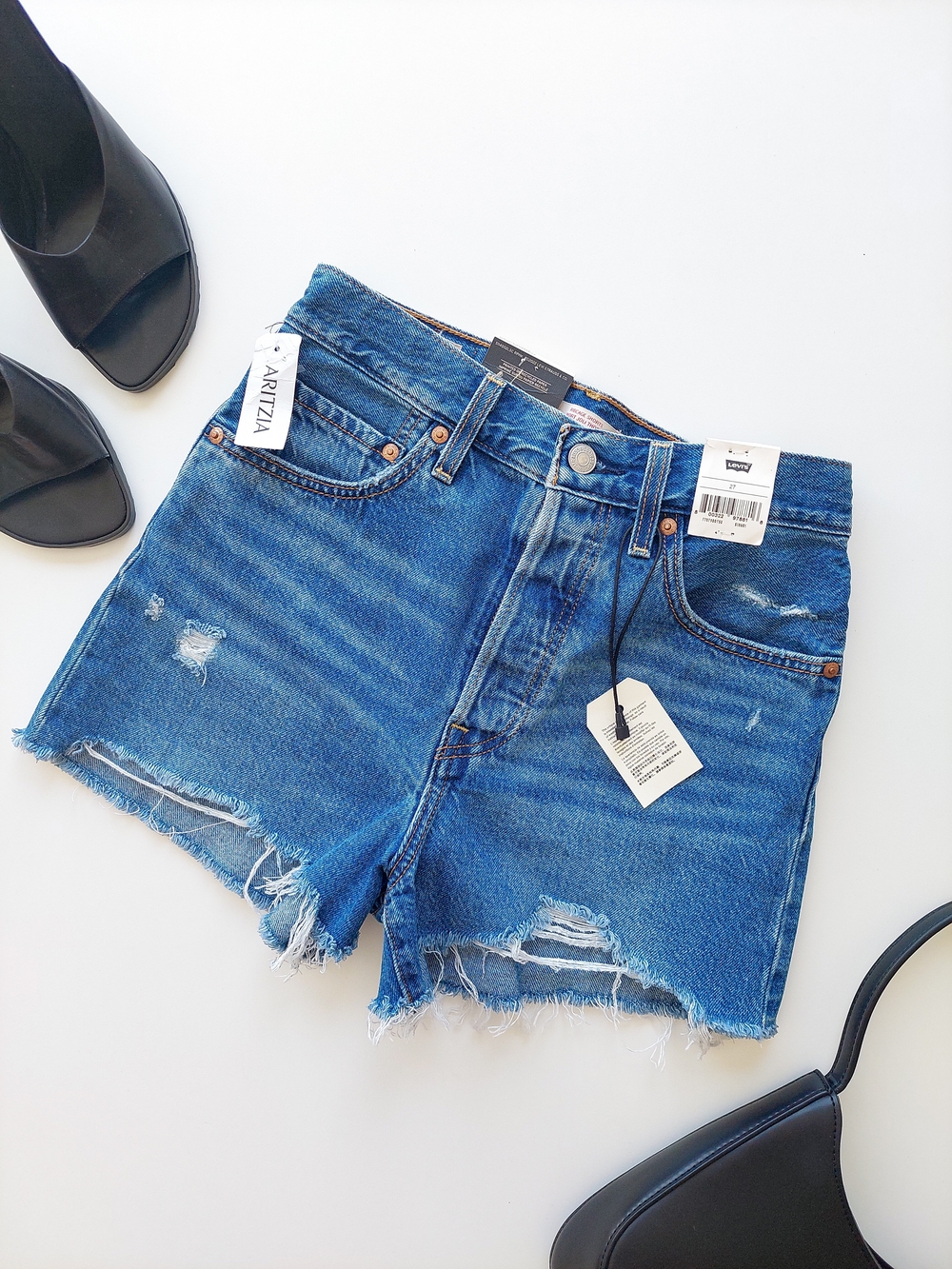 Levi's Aritzia Ribcage Shorts 27 S Distressed Denim Blue Mini High Waist NWT